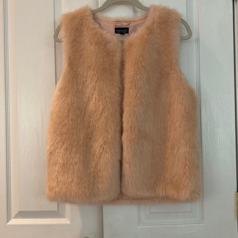 Topshop Soft Faux Fur Vest in Blush Pink Size 8